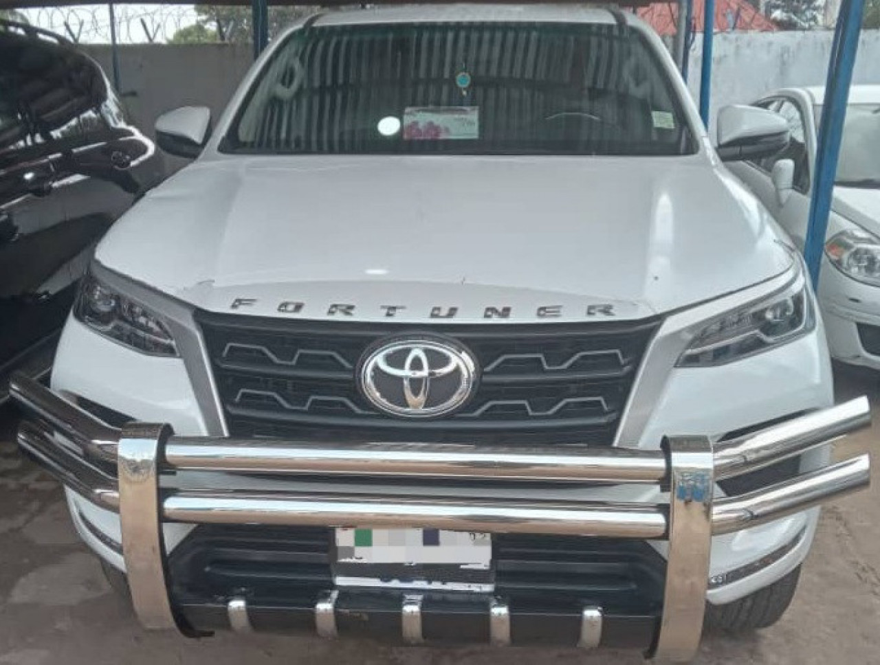 TOYOTA FORTUNER SORTIE D'USINE ANNÉE 2024 AUTOMATIQUE E, Voitures, Conakry