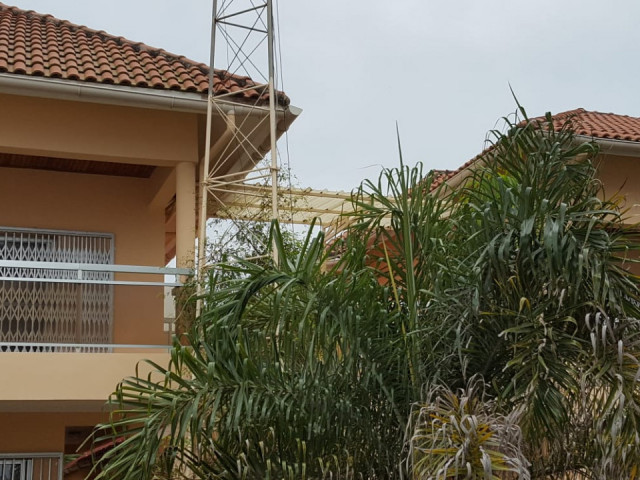 02 𝗩𝗜𝗟𝗟𝗔 𝗘𝗧 𝗨𝗡𝗘 𝗣IS𝗖𝗜𝗡𝗘 sur 2.200 m2 à vendre à Miniere, Autres Immobiliers, Conakry