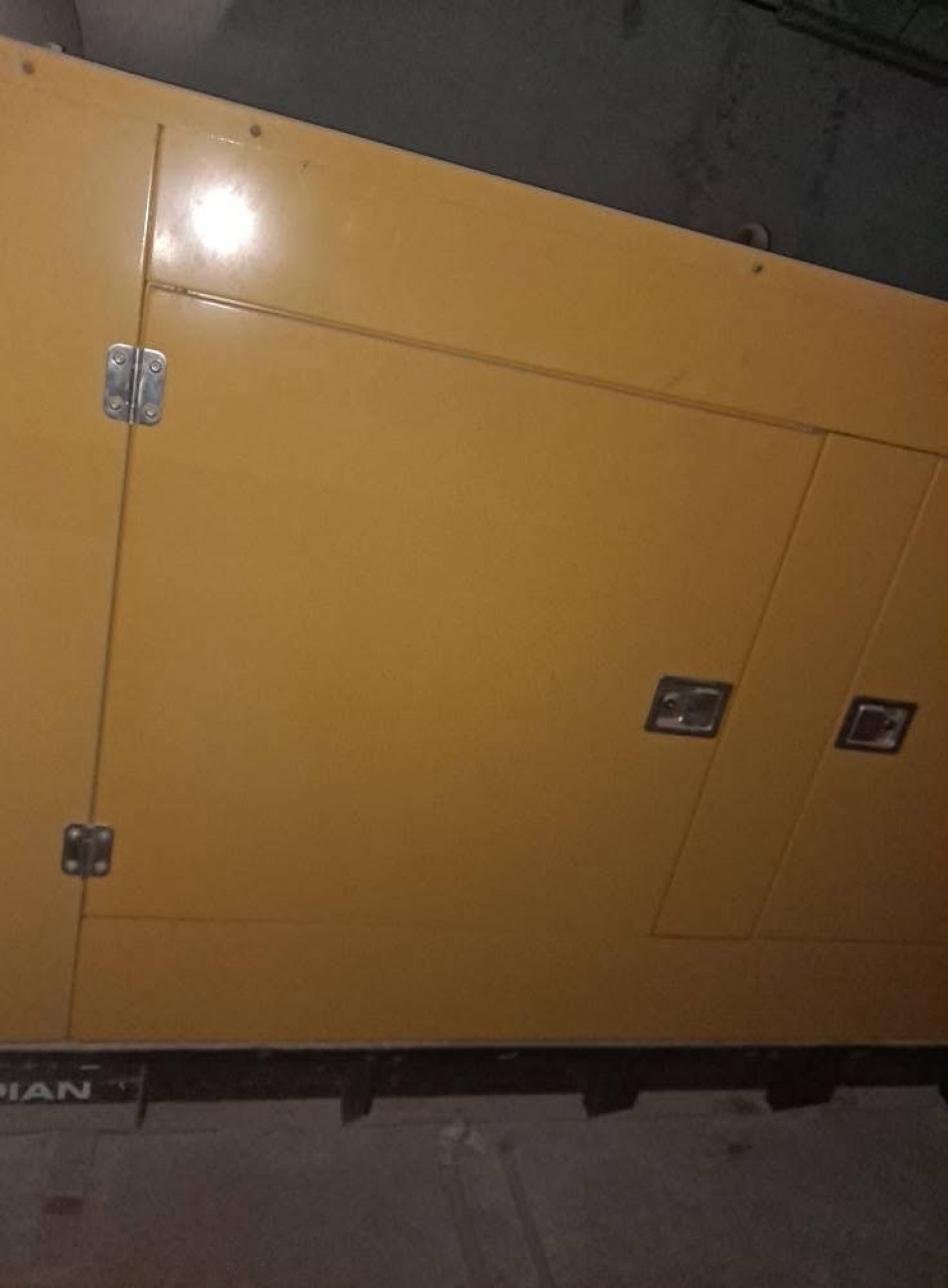 VENTE  d'un 𝗜𝗠𝗠𝗘𝗨𝗕𝗟𝗘 𝗥+9 A Kaloum, Autres Immobiliers, Conakry