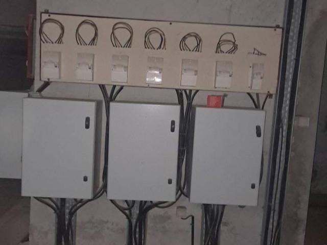 VENTE d'un ๐๐ ๐ ๐๐จ๐๐๐ ๐ฅ+9 A Kaloum, Autres Immobiliers, Conakry