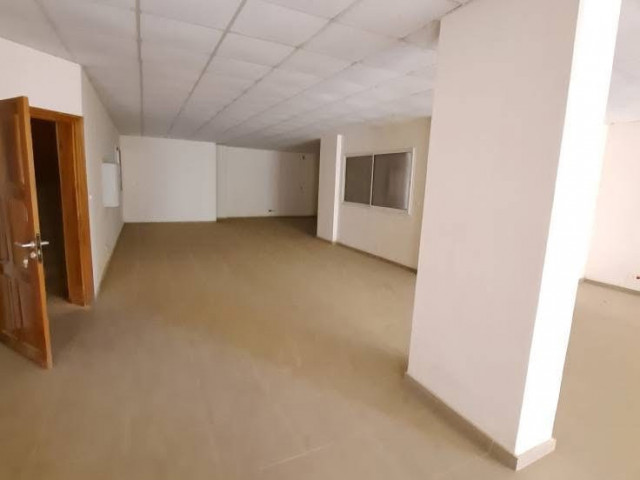 VENTE d'un ๐๐ ๐ ๐๐จ๐๐๐ ๐ฅ+9 A Kaloum, Autres Immobiliers, Conakry