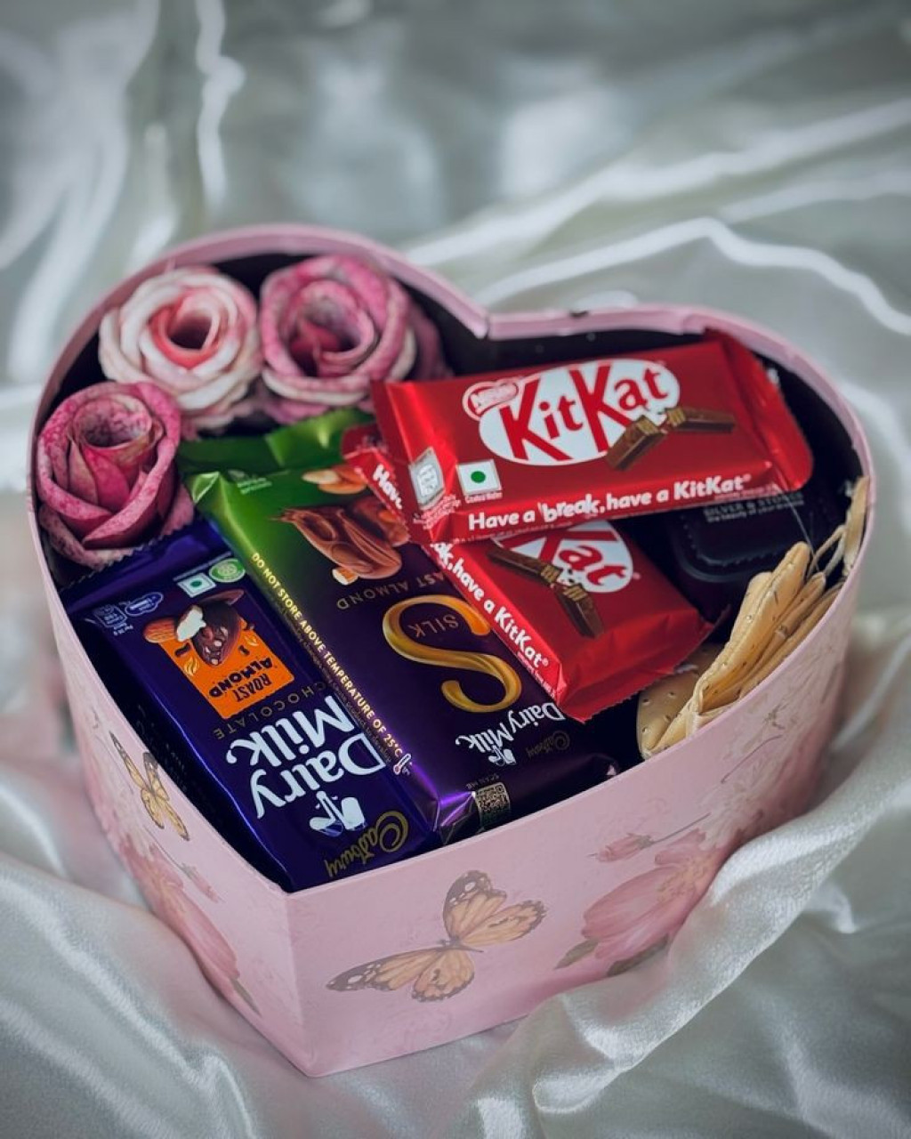 Surprise anniversaire , bouquet , famfariste, gâteaux, Pour les Événements, Conakry