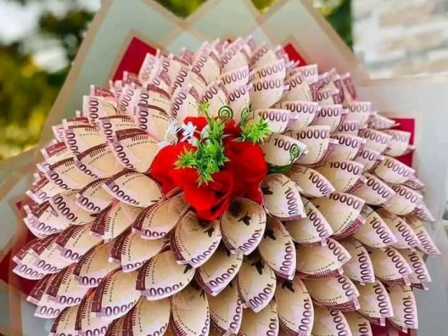 Surprise anniversaire , bouquet , famfariste, gâteaux, Pour les Événements, Conakry