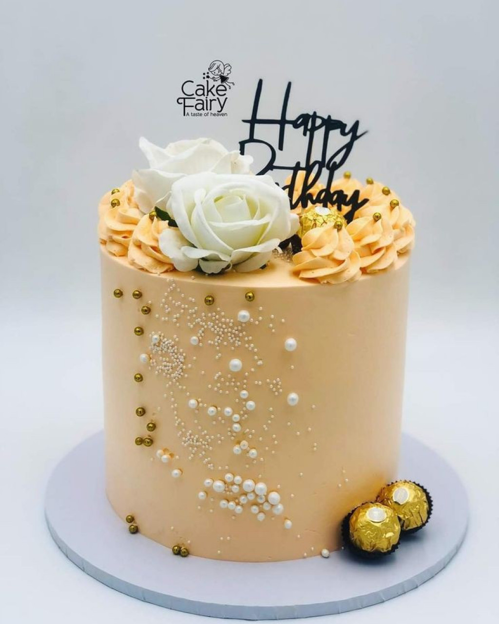 Surprise anniversaire 🎉 gâteau, bouquet , famfariste ,, Pour les Événements, Conakry