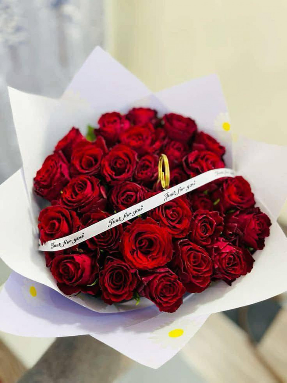 Surprise anniversaire 🎉 gâteau, bouquet , famfariste ,, Pour les Événements, Conakry