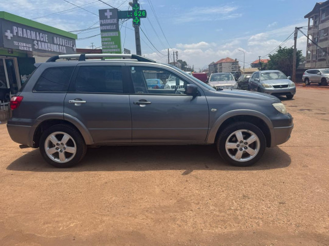 Mitsubushi outlander, Voitures, Conakry
