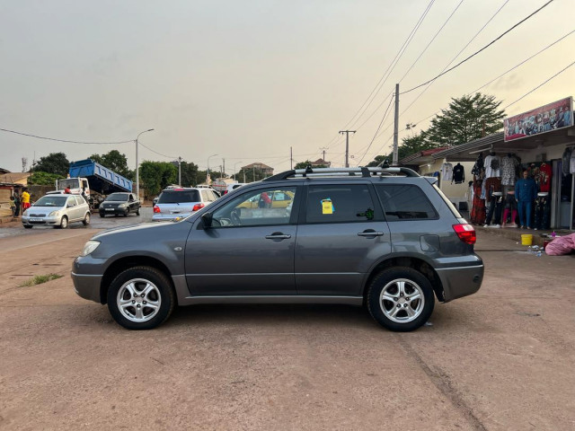 Mitsubushi outlander, Voitures, Conakry