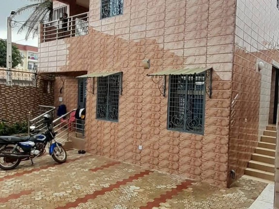 Vente d'un Somptueux Duplex sis à #Tombolia, Maisons, Conakry
