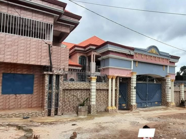 Vente d'un Somptueux Duplex sis à #Tombolia, Maisons, Conakry