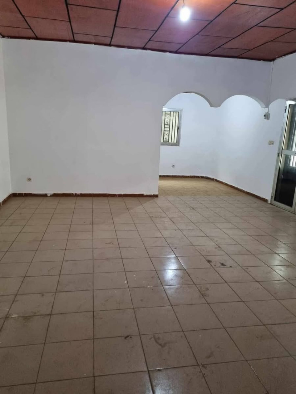 Vente d'une concession entière,  située à lambangny, Maisons, Conakry