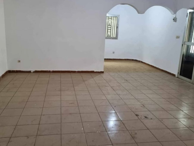 Vente d'une concession entière, située à lambangny, Maisons, Conakry