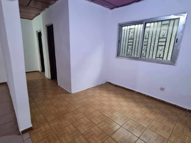 Vente d'une concession entière, située à lambangny, Maisons, Conakry
