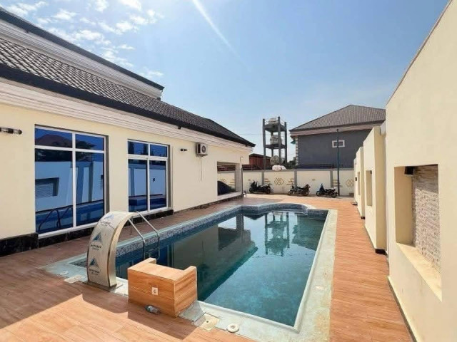 Location d'un #duplex meublé avec piscine à Kountia, Maisons, Conakry