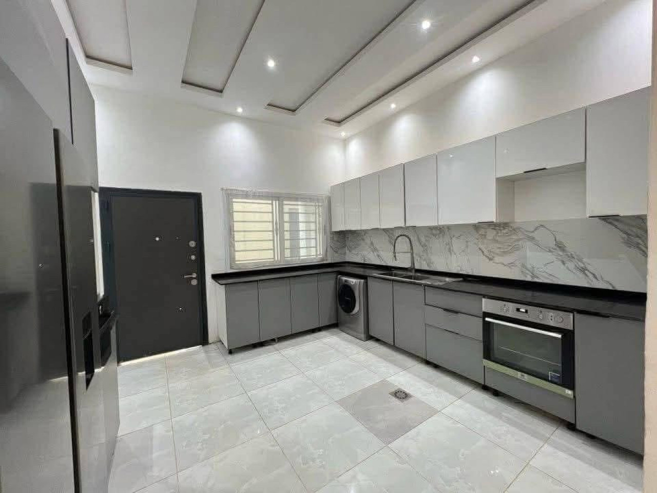Location d'un #duplex  meublé avec piscine à Kountia, Maisons, Conakry