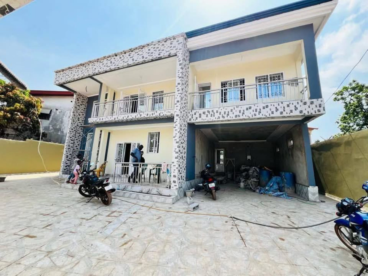 𝘃𝗲𝗻𝘁𝗲 𝗱'𝘂𝗻 #𝗱𝘂𝗽𝗹𝗲𝘅 𝘀𝗶𝘀 à #𝗟𝗮𝗺𝗯𝗮𝗻𝗴𝗻𝘆, Maisons, Conakry