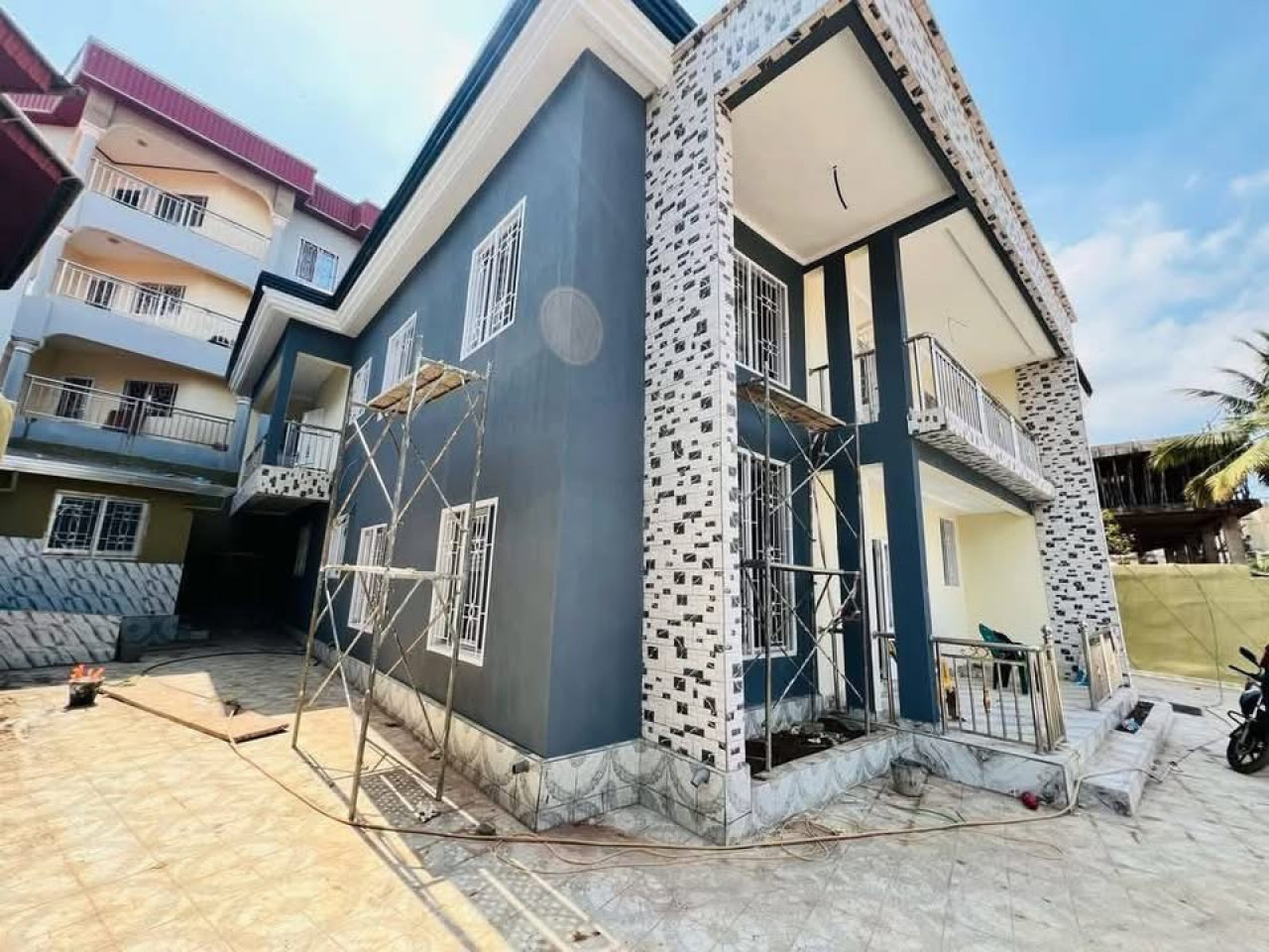 𝘃𝗲𝗻𝘁𝗲 𝗱'𝘂𝗻 #𝗱𝘂𝗽𝗹𝗲𝘅 𝘀𝗶𝘀 à #𝗟𝗮𝗺𝗯𝗮𝗻𝗴𝗻𝘆, Maisons, Conakry