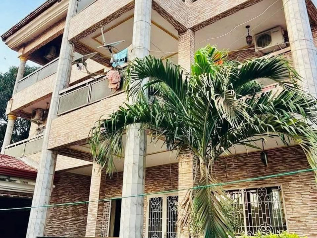 A_VENDRE #Triplex R+2 avec #Titre_Foncier ร #KOBAYA, Locaux Commerciaux, Conakry