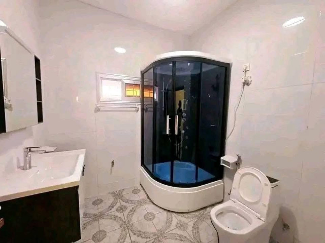 Un magnifique Duplex + Annexe à VENDRE à Lambandji, Maisons, Conakry
