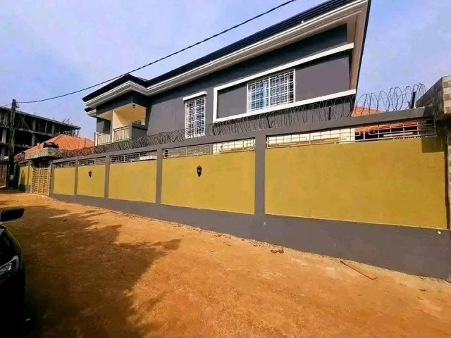 Un magnifique Duplex + Annexe à VENDRE à Lambandji, Maisons, Conakry