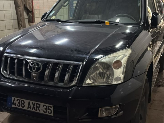 TOYOTA LAND CRUISER, Voitures, Conakry
