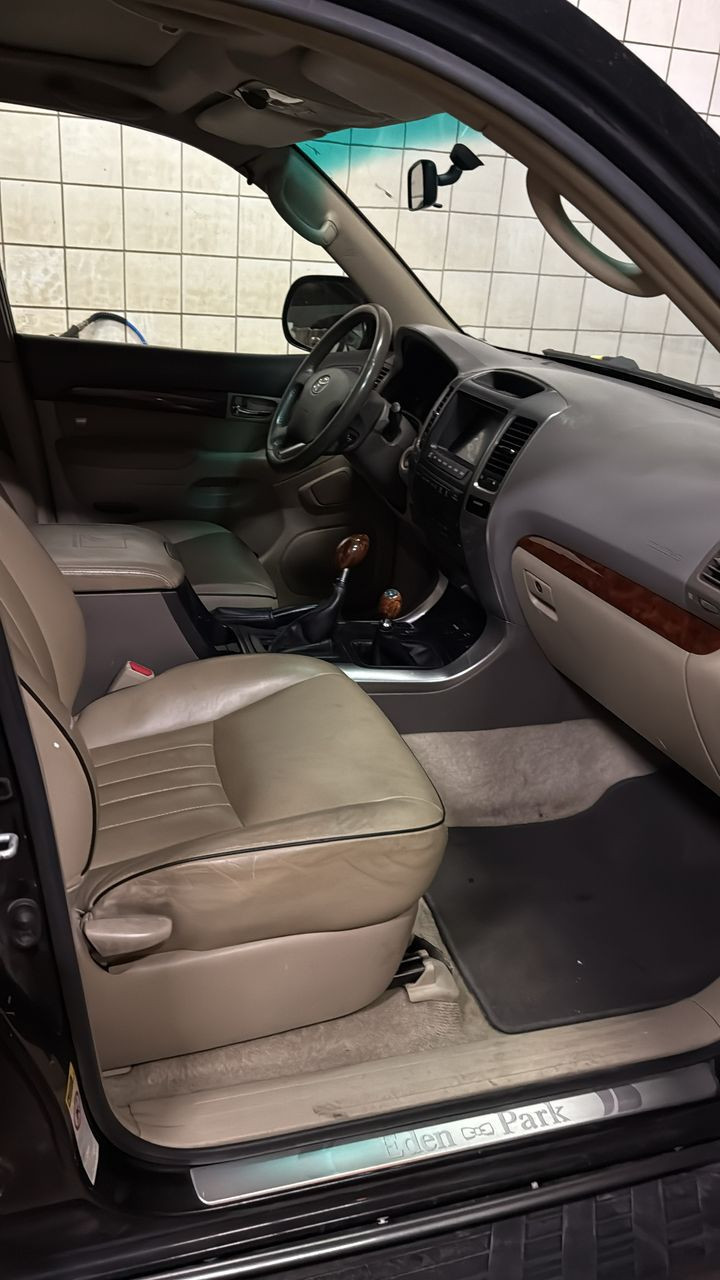 TOYOTA LAND CRUISER, Voitures, Conakry