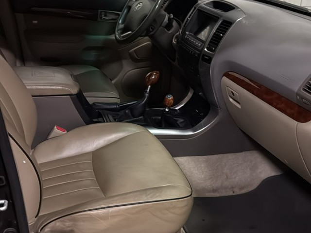 TOYOTA LAND CRUISER, Voitures, Conakry