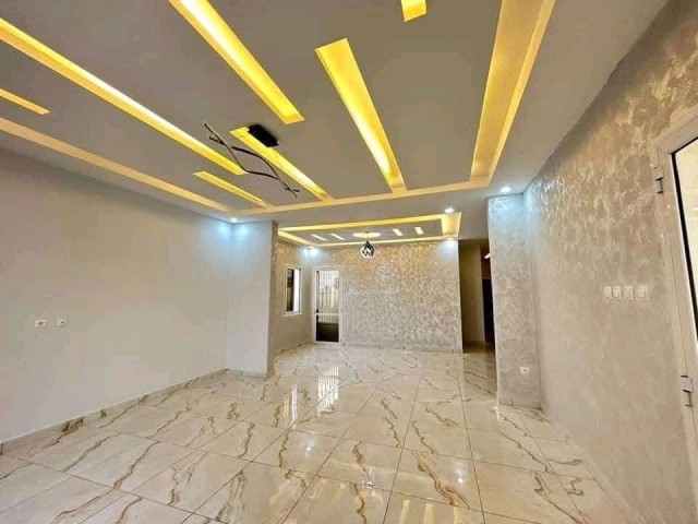 Vente d’une villa de haut standing à Coyah doumbouyah, Maisons, Conakry