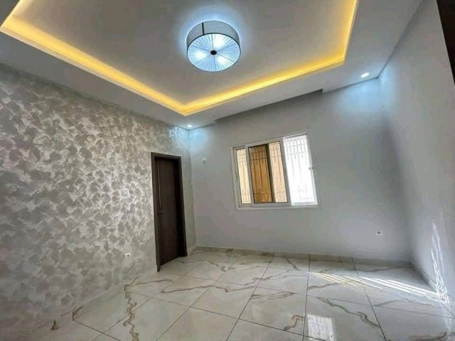 Vente d’une villa de haut standing à Coyah doumbouyah, Maisons, Conakry