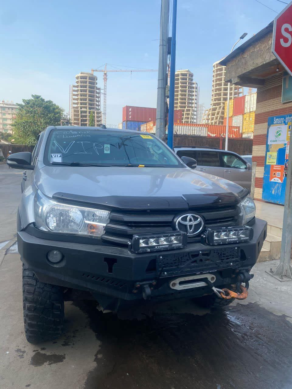 TOYOTA HILUX SORTIE PORT, Voitures, Conakry