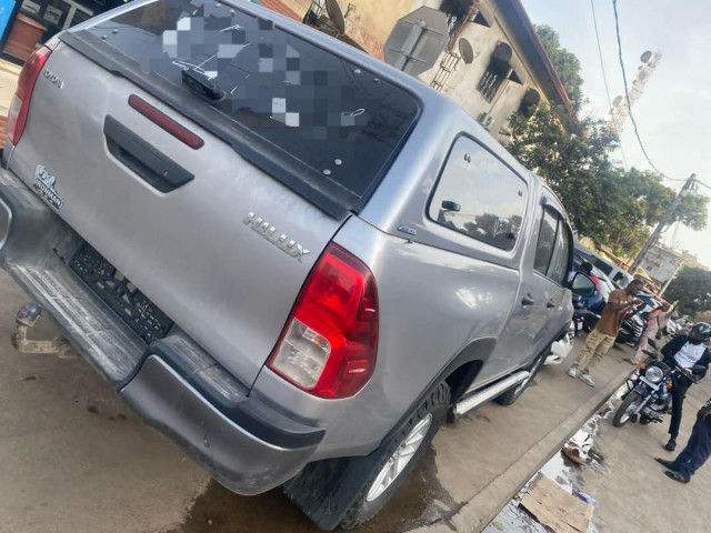 TOYOTA HILUX SORTIE PORT, Voitures, Conakry