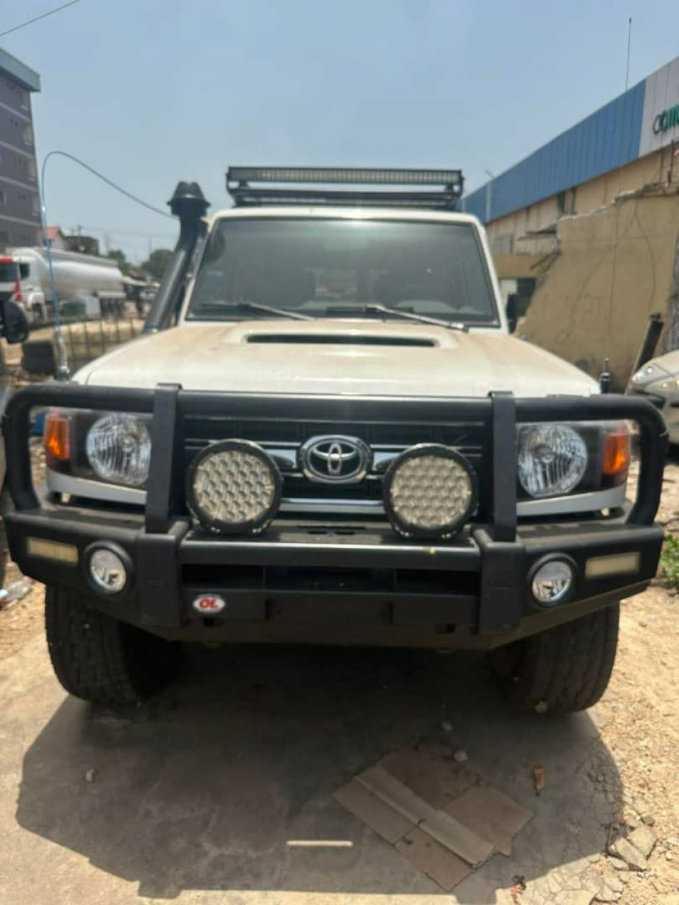 TOYOTA LAND CRUISER HARDTOP FERMER, Voitures, Conakry