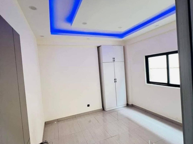 Location dโun immeuble R +6 De haut standing ร kipรฉ, Locaux Commerciaux, Conakry