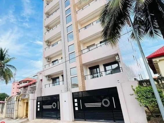 Location dโun immeuble R +6 De haut standing ร kipรฉ, Locaux Commerciaux, Conakry