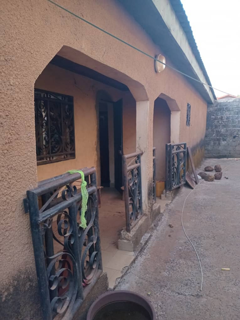 Maison a vendre a coyah Bentourayah, Maisons, Coyah