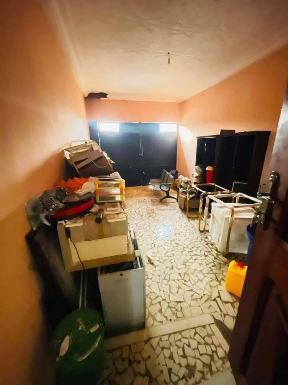 𝗩𝗲𝗻𝘁𝗲 𝗱'𝘂𝗻𝗲 Somptueuse 𝗩𝗶𝗹𝗹𝗮 à Kobayah, Maisons, Conakry