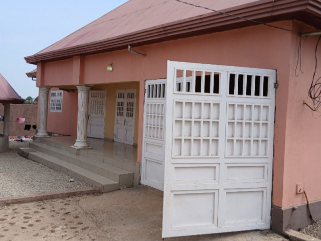 Villa a vendre à coyah lefouredaha, Maisons, Conakry