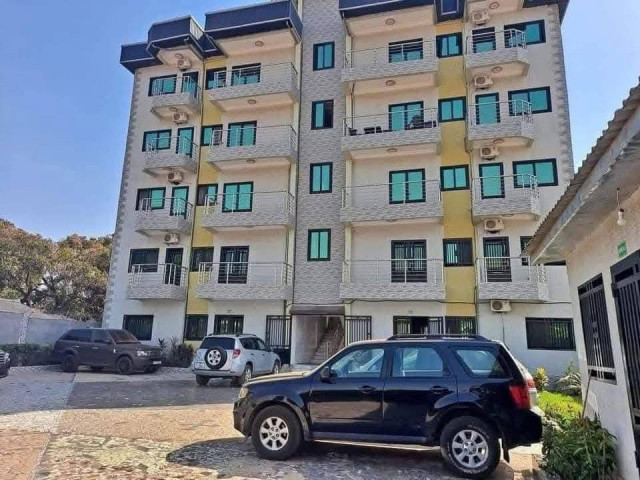 IMMEUBLE_EN_LOCATION A NONGO KIROTY, Locaux Commerciaux, Conakry