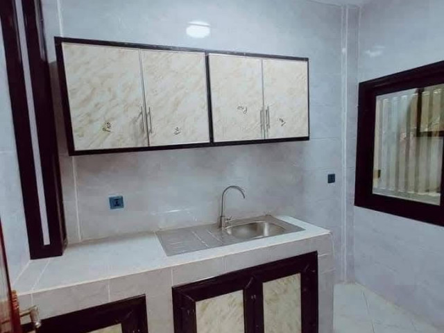 IMMEUBLE_EN_LOCATION A NONGO KIROTY, Locaux Commerciaux, Conakry