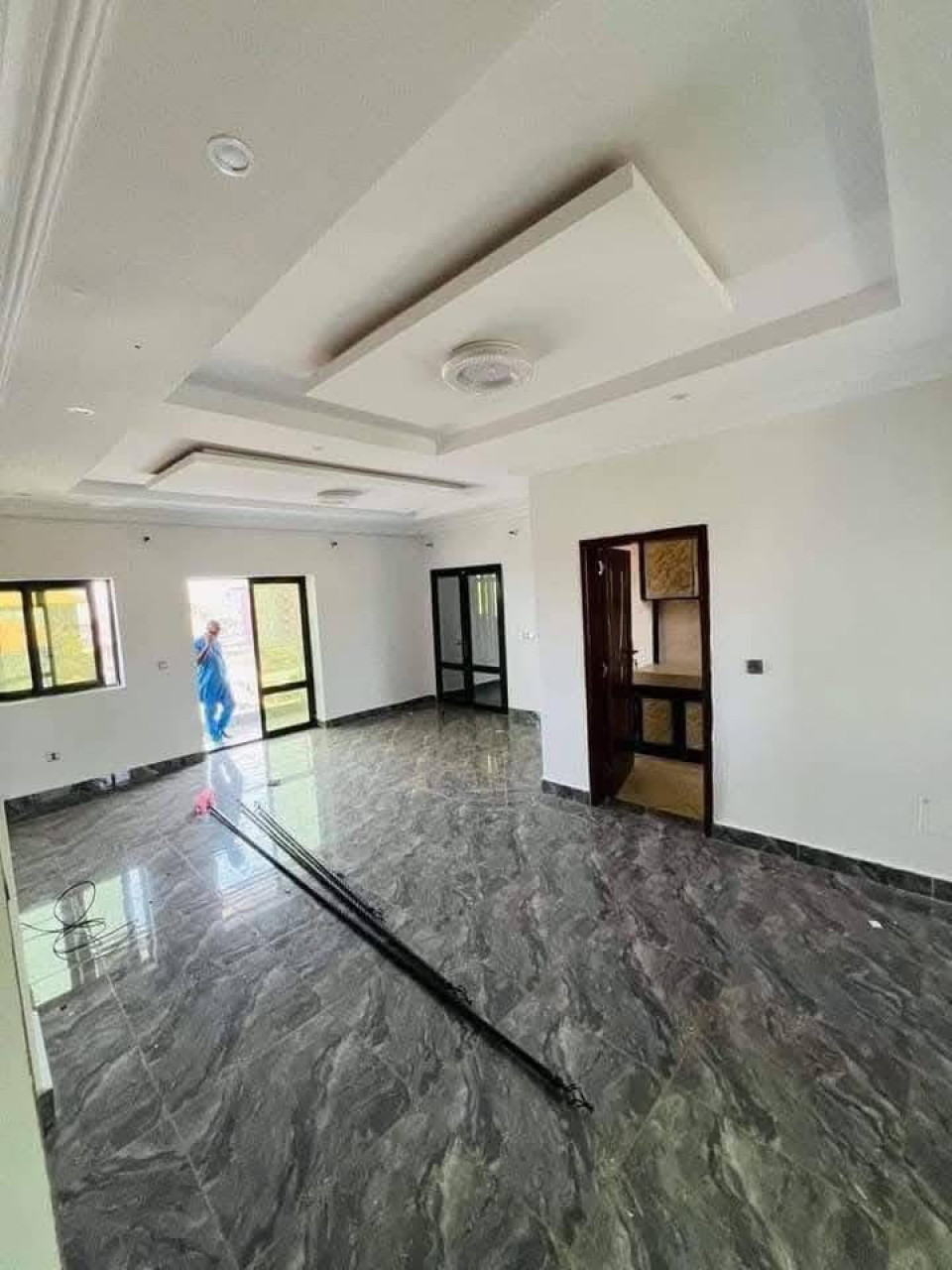 IMMEUBLE_EN_LOCATION A NONGO KIROTY, Locaux Commerciaux, Conakry