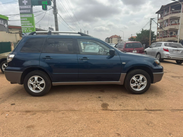 Mitsubushi outlander, Voitures, Conakry