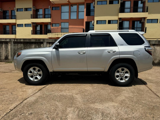Toyota 4runner, Voitures, Conakry