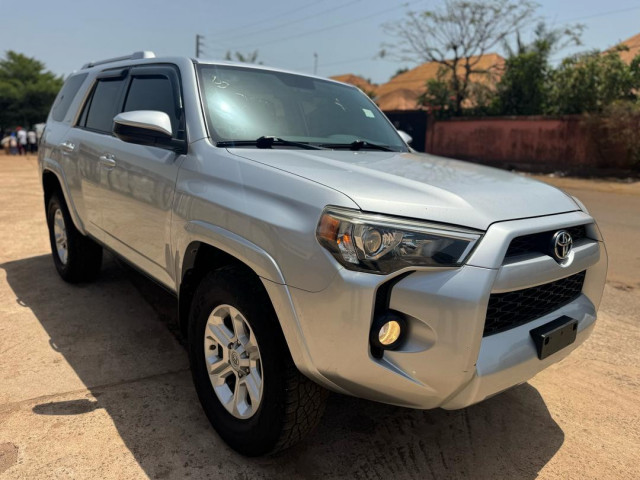 Toyota 4runner, Voitures, Conakry