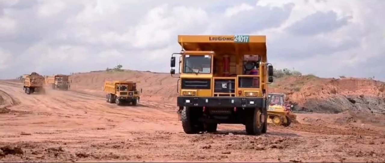Grue remorque bulldozer, Autres Véhicules, Conakry