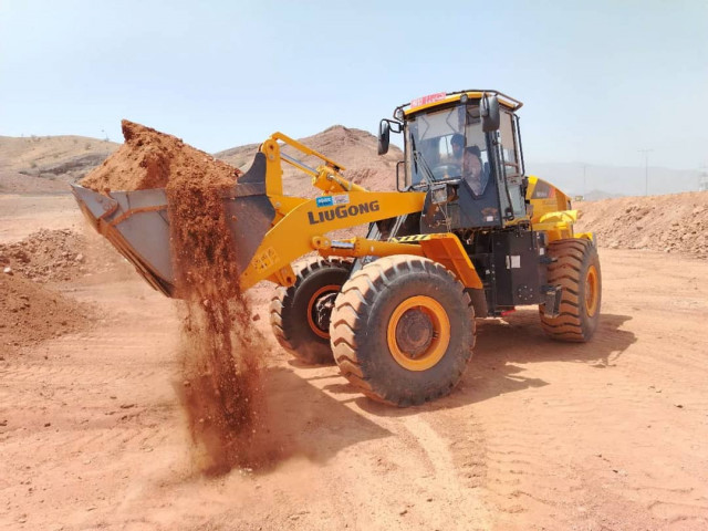Grue remorque bulldozer, Autres Véhicules, Conakry