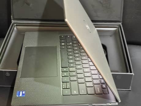 DELL XPS Gamer CORE i9, 2000Go SSD. Prix : 16500000fg, Ordinateurs - Moniteurs, Conakry