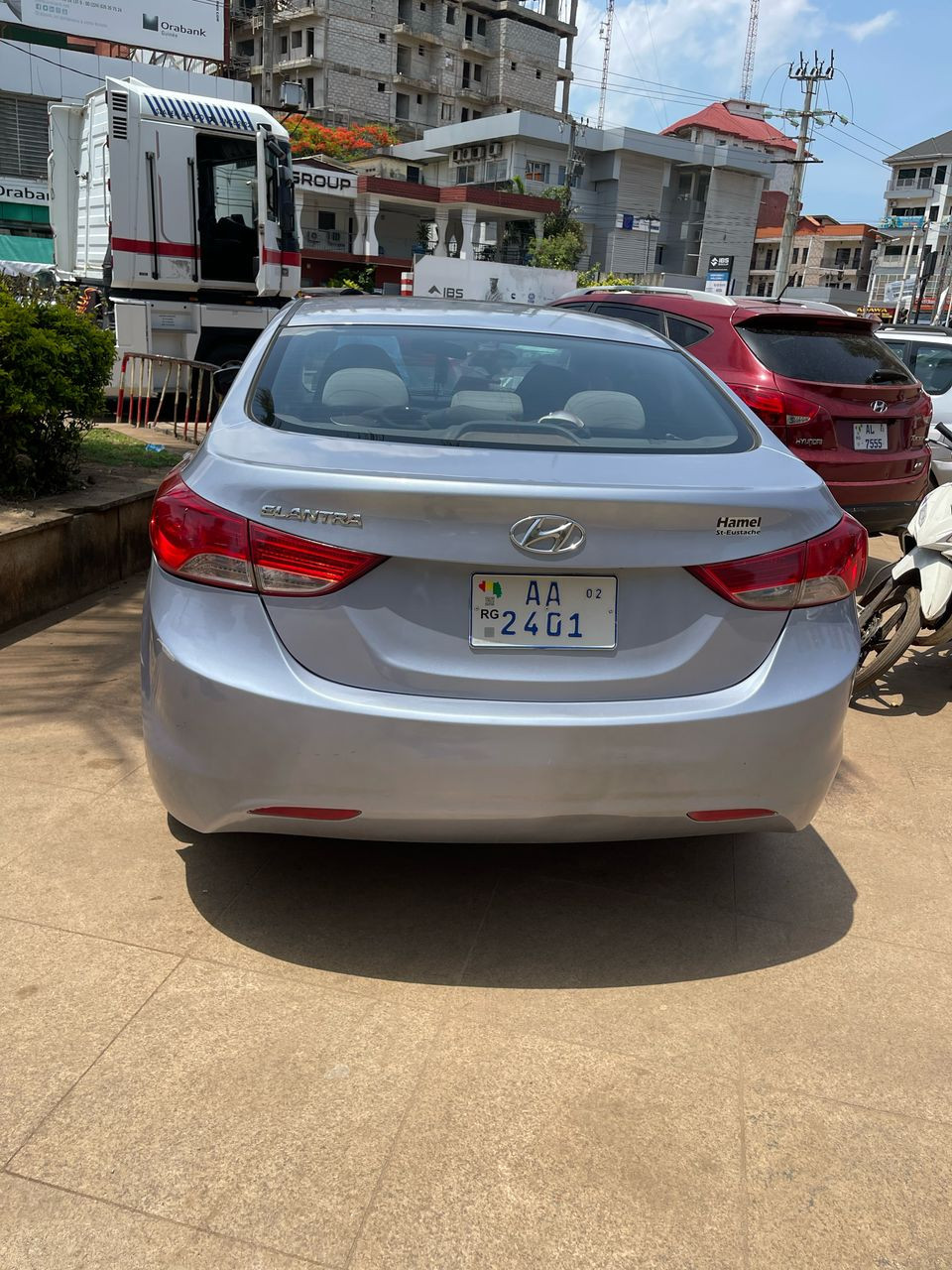 Hyundai elantra, Voitures, Conakry