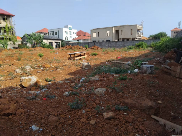 05 parcelles collées à #vendre à Lambandji corniche, Terrains, Conakry