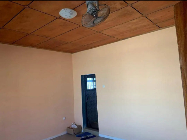 VILLA À VENDRE À COYAH WONKIFONG, Maisons, Conakry