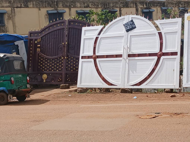 Portail, Portes - Fenêtres, Conakry